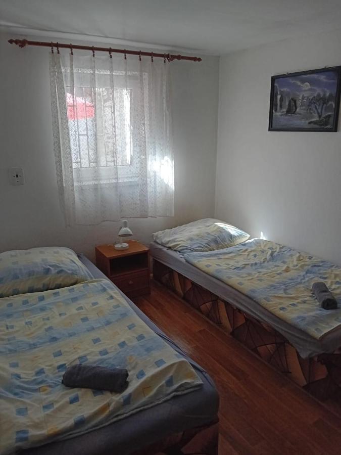 Апартаменти Rekreacni Kocaba Stechovice (Central Bohemian)